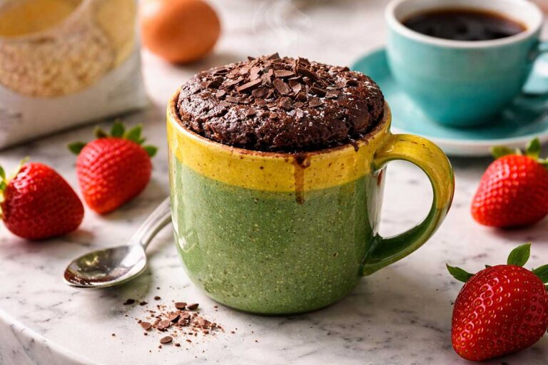 Receita de Bolo de Chocolate de Caneca Low Carb: O Segredo da Hidratação Térmica