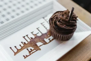 Receita de Bolo Nega Maluca: Cobertura de Chocolate Cremosa