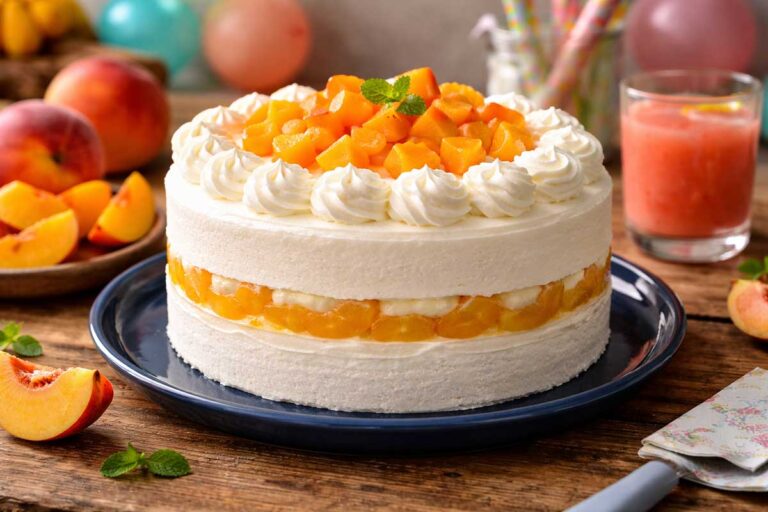 Receita de Bolo de AniversĂĄrio FĂĄcil: O Segredo da Massa Nuvem que nĂŁo Desmorona