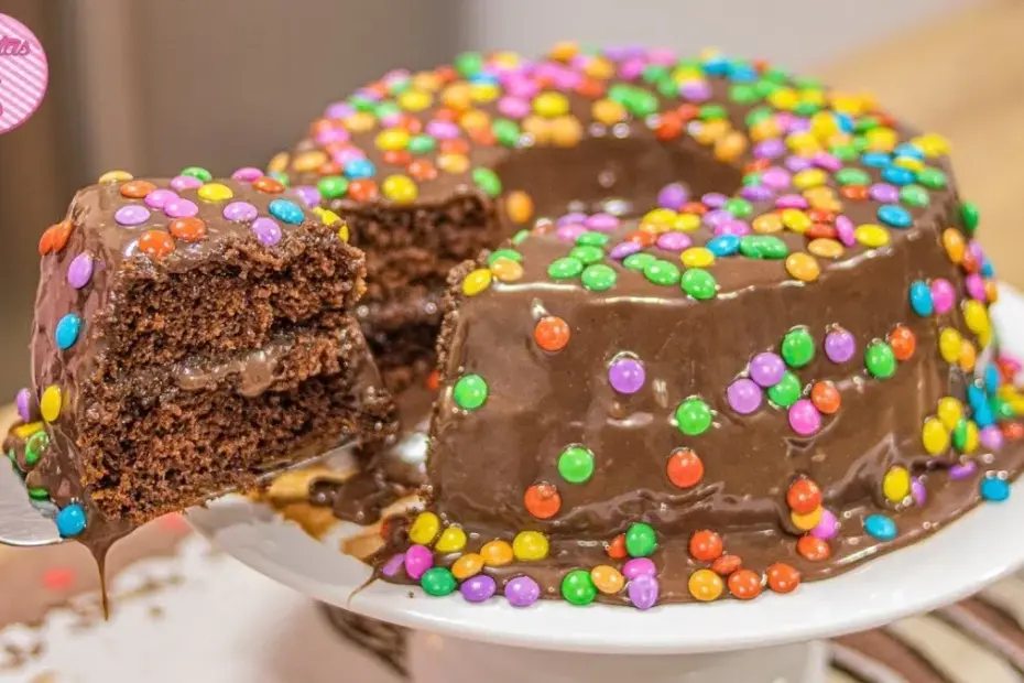 Bolo de Chocolate Recheado Simples