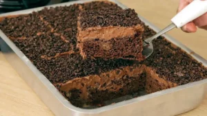 Bolo de Chocolate de Liquidificador: Fica Fofinho e Molhadinho