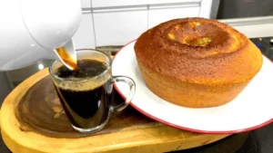 Bolo Simples Fofinho Fácil e Rápido: Pro Café da Manhã ou da Tarde