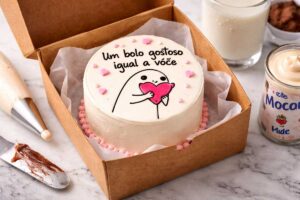 Bentô Cake: Como Fazer a Receita Perfeita com Massa Acetinada e Escrita que Não Mancha 📑